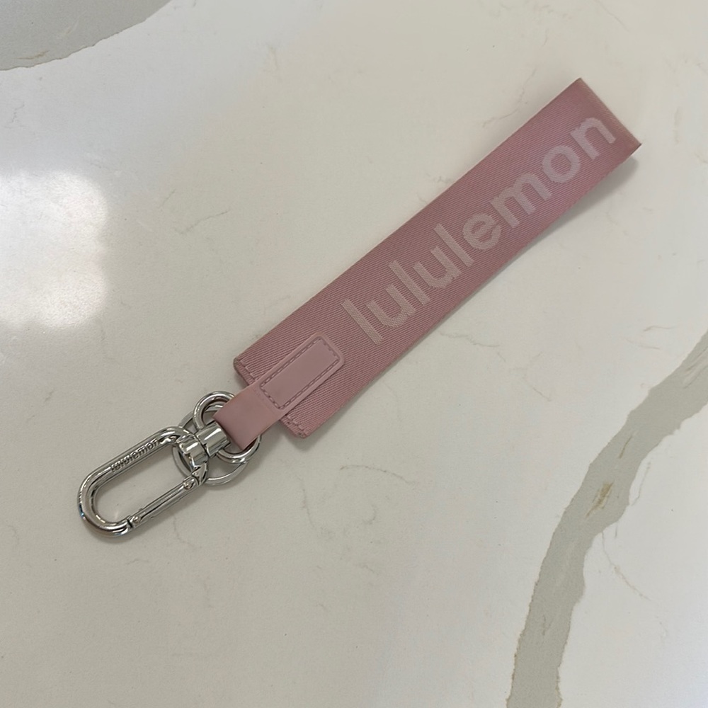 Lululemon Never lost Keychain